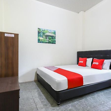 Hotel Oyo 3830 Dfarys Gh Syariah Balikpapan  Esterno foto