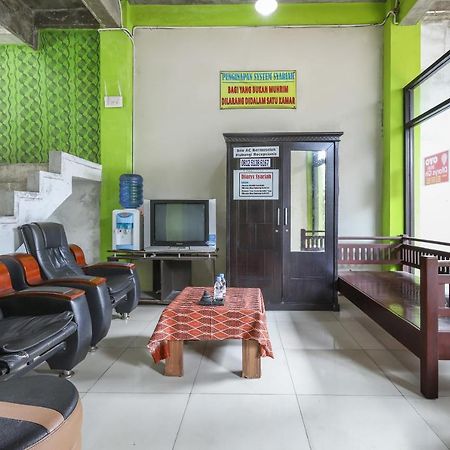 Hotel Oyo 3830 Dfarys Gh Syariah Balikpapan  Esterno foto