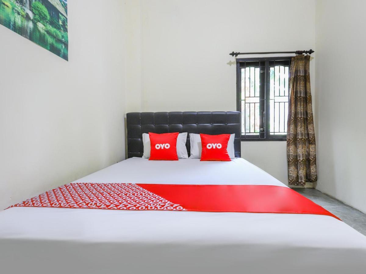 Hotel Oyo 3830 Dfarys Gh Syariah Balikpapan  Esterno foto