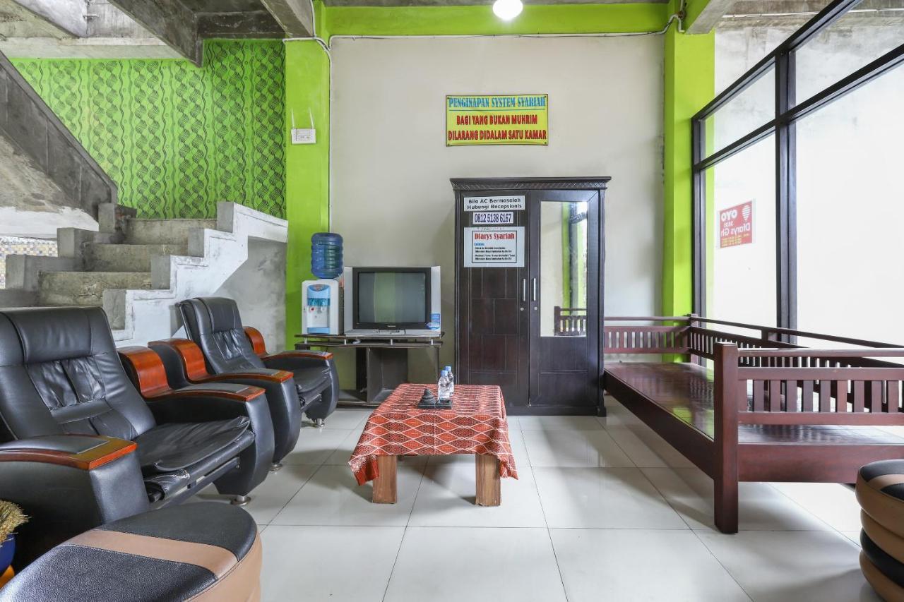 Hotel Oyo 3830 Dfarys Gh Syariah Balikpapan  Esterno foto