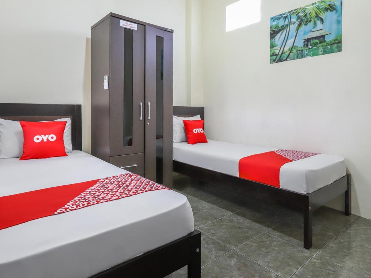 Hotel Oyo 3830 Dfarys Gh Syariah Balikpapan  Esterno foto