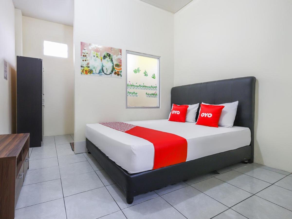 Hotel Oyo 3830 Dfarys Gh Syariah Balikpapan  Esterno foto