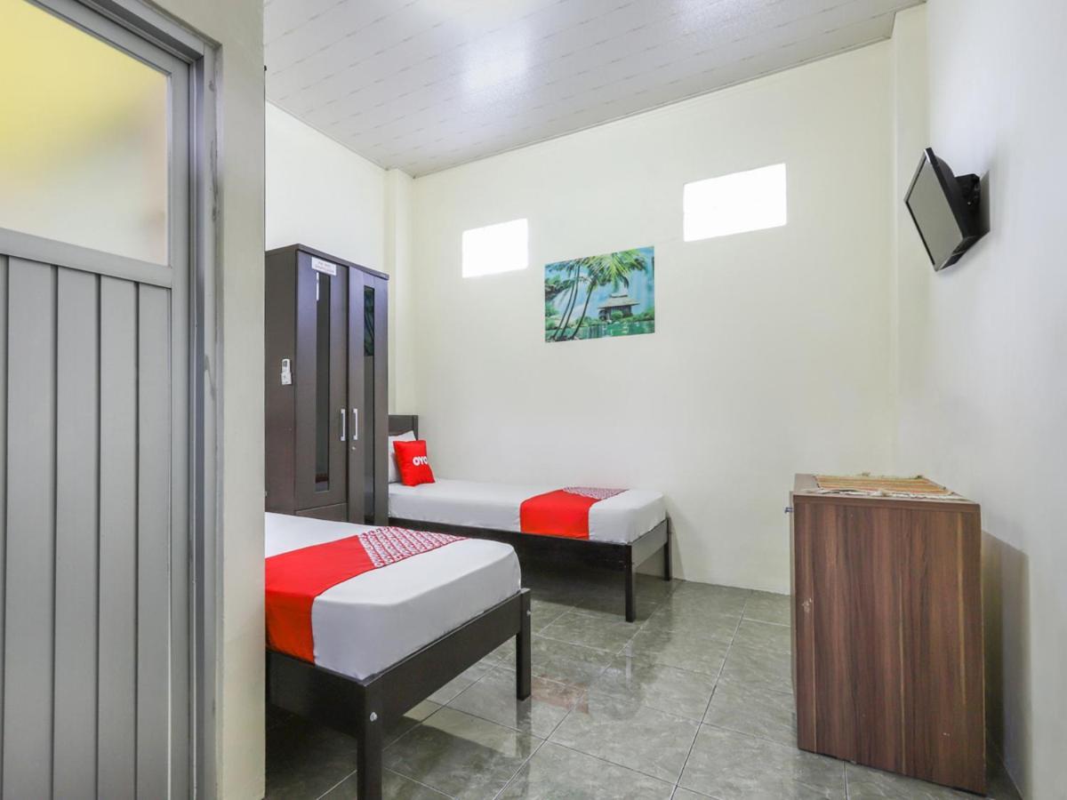 Hotel Oyo 3830 Dfarys Gh Syariah Balikpapan  Esterno foto