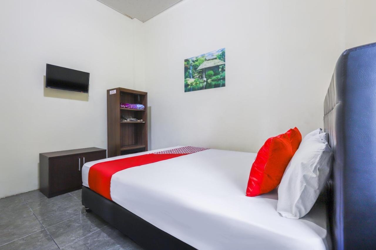 Hotel Oyo 3830 Dfarys Gh Syariah Balikpapan  Esterno foto